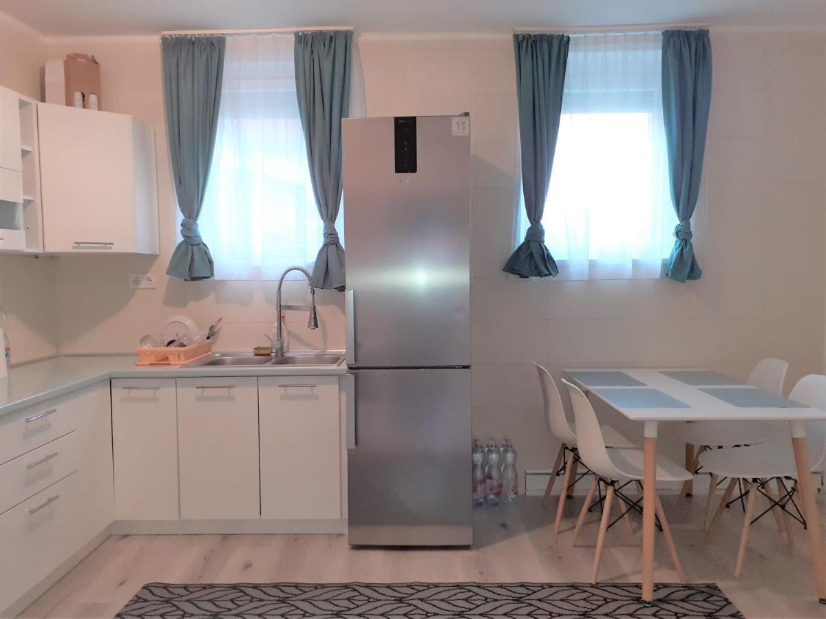 Nelli Apartman Apartment Keszthely Ngoại thất bức ảnh